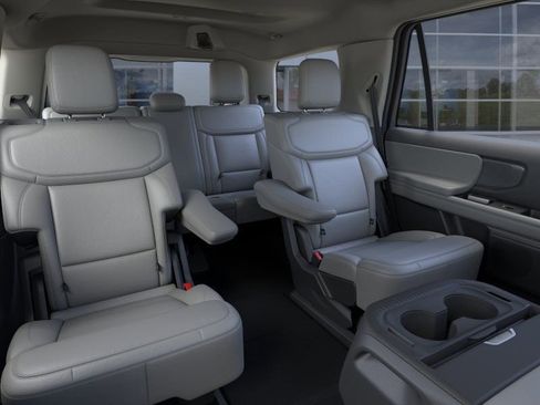 New 2026 Ford Expedition Active RWD image 11