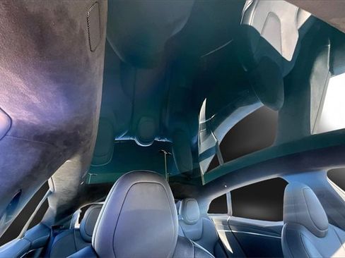 Used 2022 Tesla Model S Plaid image 13