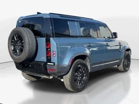 Used 2020 Land Rover Defender 110 SE image 3