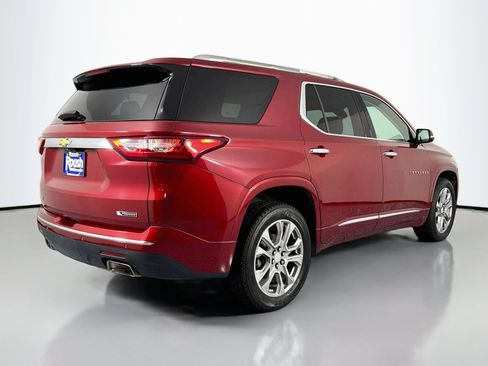 Used 2018 Chevrolet Traverse Premier w/ Driver Confidence II Package FWD image 5
