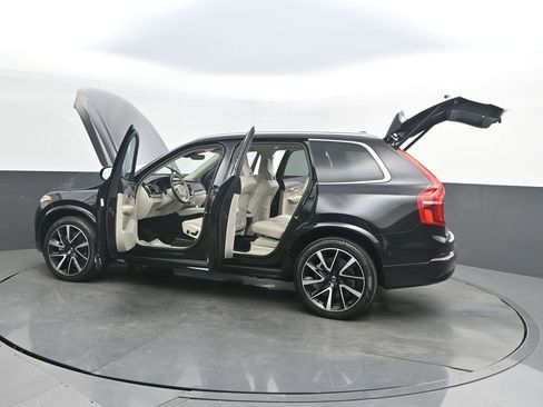 Certified 2023 Volvo XC90 B6 Plus w/ Protection Package Premier AWD/4WD image 32