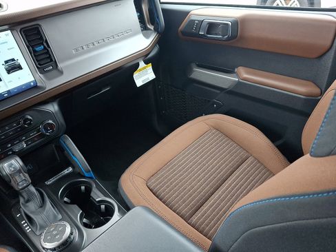 Certified 2022 Ford Bronco Outer Banks w/ Sasquatch Package image 15