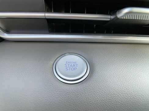 Used 2025 Hyundai Elantra Sport image 26