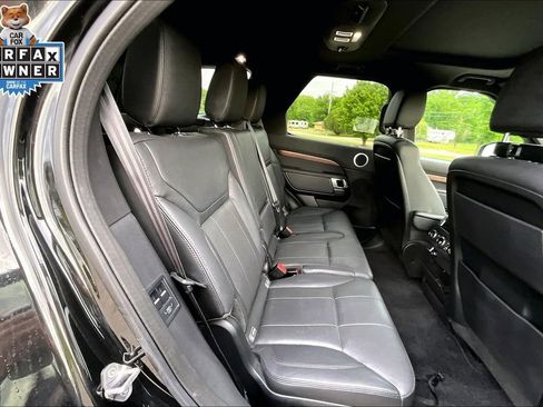 Used 2018 Land Rover Discovery HSE AWD/4WD image 24