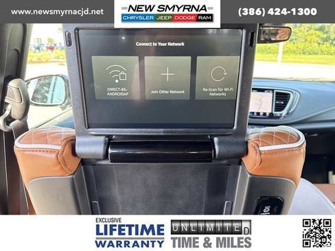 New 2026 Chrysler Pacifica Pinnacle image 17