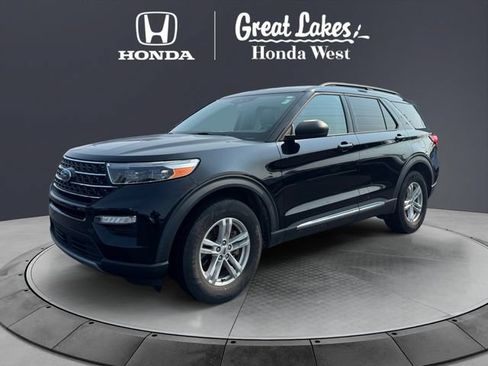 Used 2021 Ford Explorer XLT w/ Equipment Group 202A AWD/4WD image 1