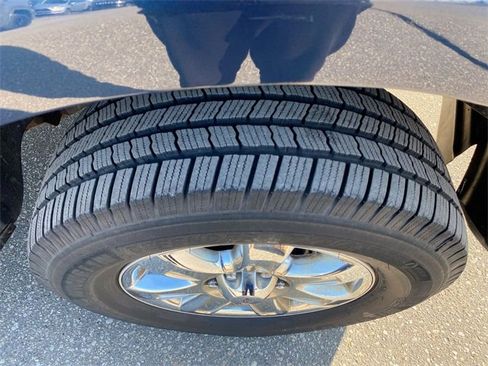 Used 2013 Ford F150 XLT w/ Luxury Equipment Group image 23