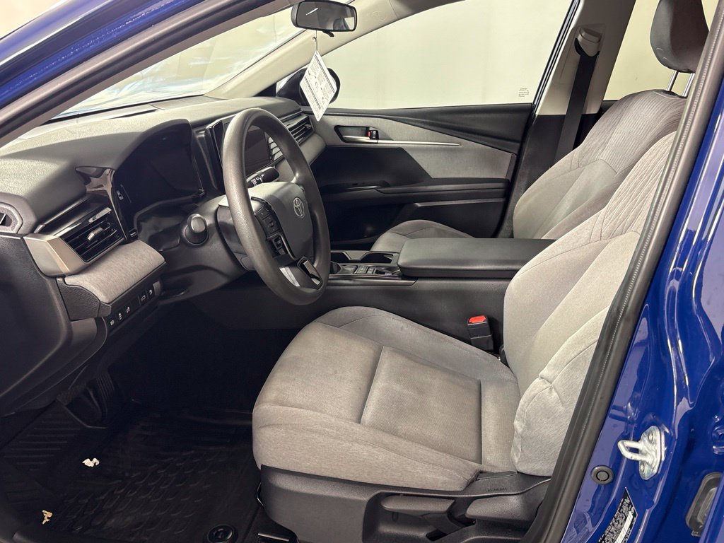 Used 2026 Toyota Camry LE FWD image 25
