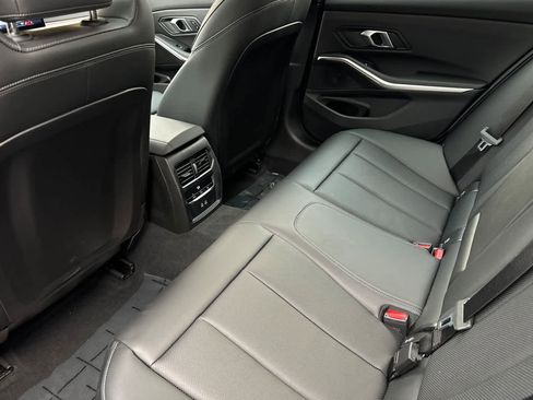 Used 2025 BMW 330i xDrive 330i xDrive image 4