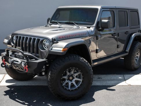 Used 2018 Jeep Wrangler Unlimited Rubicon w/ Dual Top Group image 2