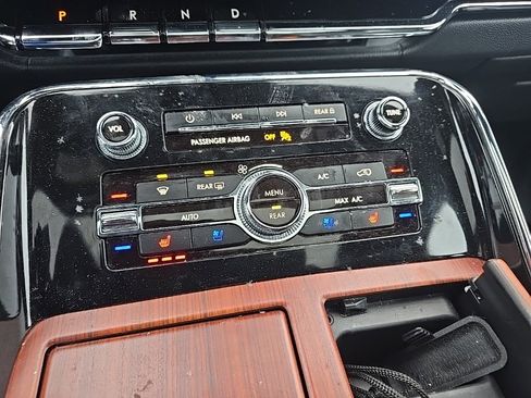 Used 2024 Lincoln Navigator Reserve w/ Equipment Group 201A image 25