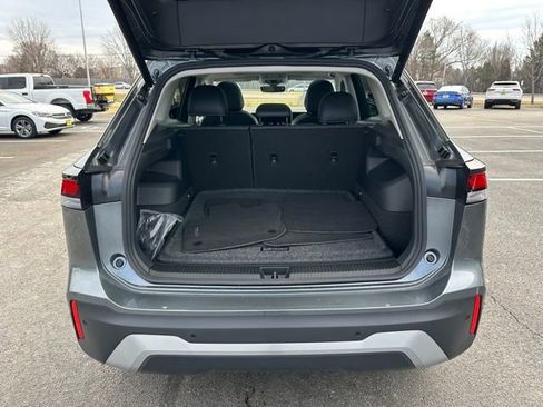 Certified 2025 Volkswagen Tiguan SE w/ Panoramic Sunroof Package image 17