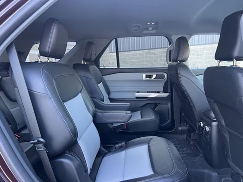 Used 2023 Ford Explorer XLT w/ Equipment Group 202A image 14