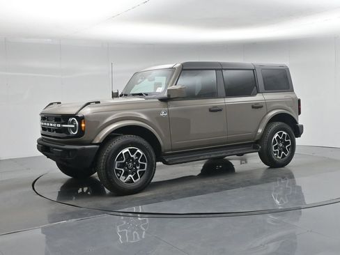 Certified 2026 Ford Bronco Outer Banks AWD/4WD image 33