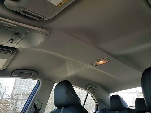 Used 2024 Toyota Camry SE image 20