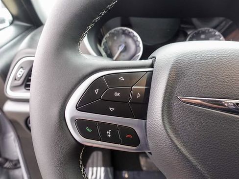 New 2026 Chrysler Voyager LX image 17