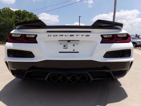 Used 2023 Chevrolet Corvette Z06 w/ Stealth Interior Trim Package RWD image 33