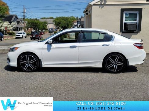 Used 2017 Honda Accord Sport image 9