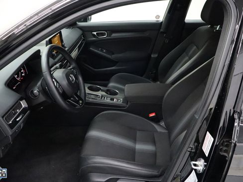 Used 2025 Honda Civic Sport image 25