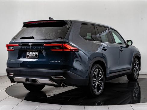 Used 2024 Toyota Grand Highlander AWD Hybrid image 10