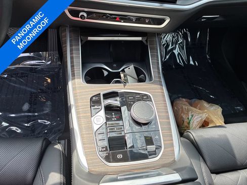 Used 2026 BMW X7 xDrive40i AWD/4WD image 15