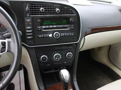 Used 2011 Saab 9-3 Aero AWD/4WD image 12