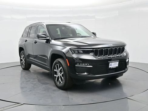 New 2025 Jeep Grand Cherokee Limited image 4