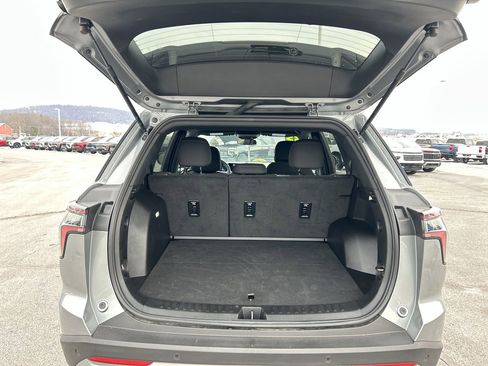 Used 2025 Chevrolet Equinox LT image 18