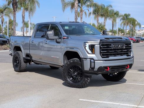 Used 2024 GMC Sierra 2500 AT4 w/ AT4 Premium Plus Package AWD/4WD image 2