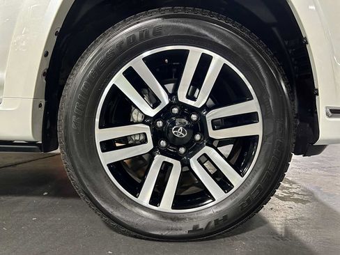 Used 2023 Toyota 4Runner Limited AWD/4WD image 9