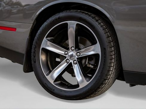 Used 2018 Dodge Challenger R/T image 54