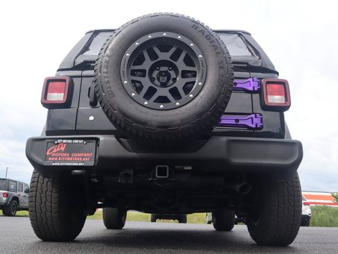 Used 2020 Jeep Wrangler Sport AWD/4WD image 8