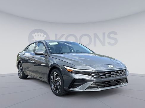 New 2026 Hyundai Elantra Limited FWD image 10