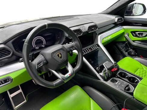 Used 2019 Lamborghini Urus AWD/4WD image 12