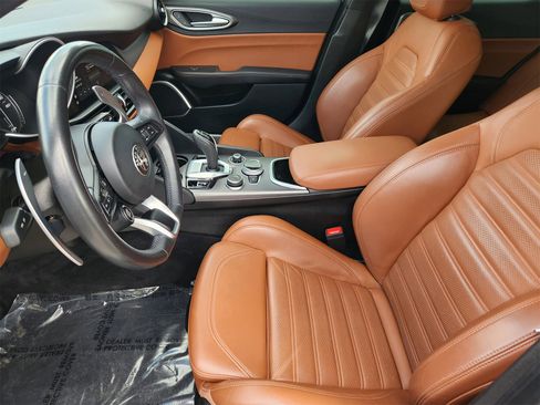 Used 2020 Alfa Romeo Giulia Ti Sport w/ Quick Order Package 22U Sport image 2