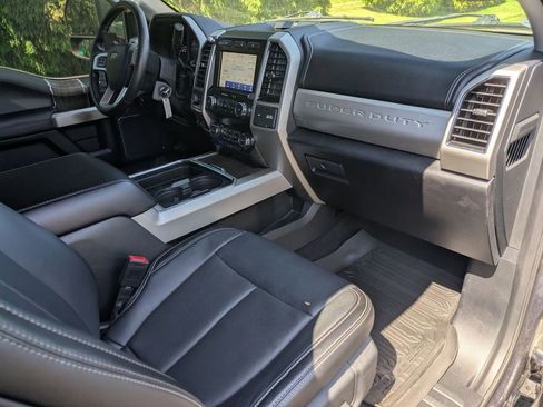 Used 2020 Ford F250 Lariat w/ Lariat Value Package AWD/4WD image 24