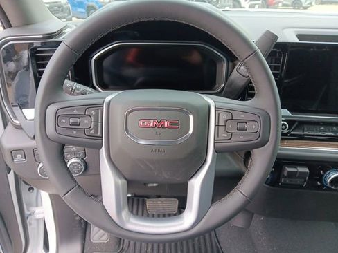 New 2026 GMC Sierra 1500 Elevation image 9