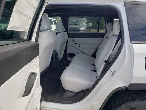 New 2026 Jeep Cherokee Limited image 7