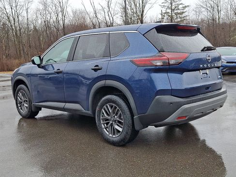 Used 2023 Nissan Rogue S image 4