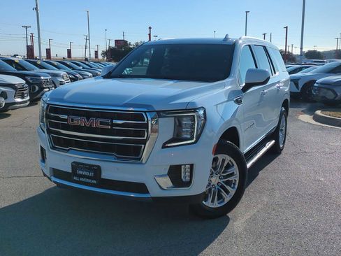 Used 2024 GMC Yukon SLT image 1