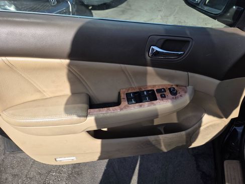 Used 2005 Honda Accord EX image 7