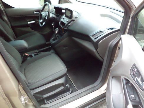 Used 2020 Ford Transit Connect XLT image 8