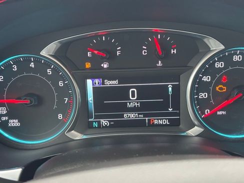 Used 2019 Chevrolet Traverse LT image 34