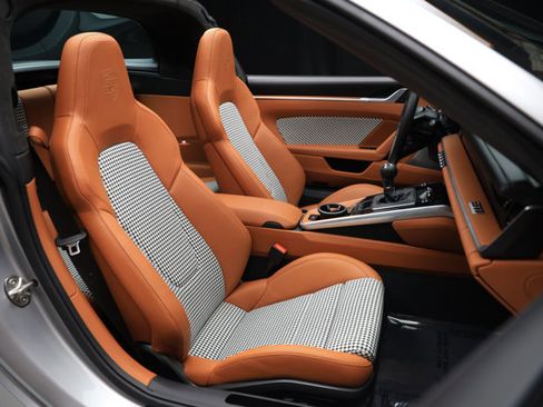 Used 2024 Porsche 911 Targa 4S image 10