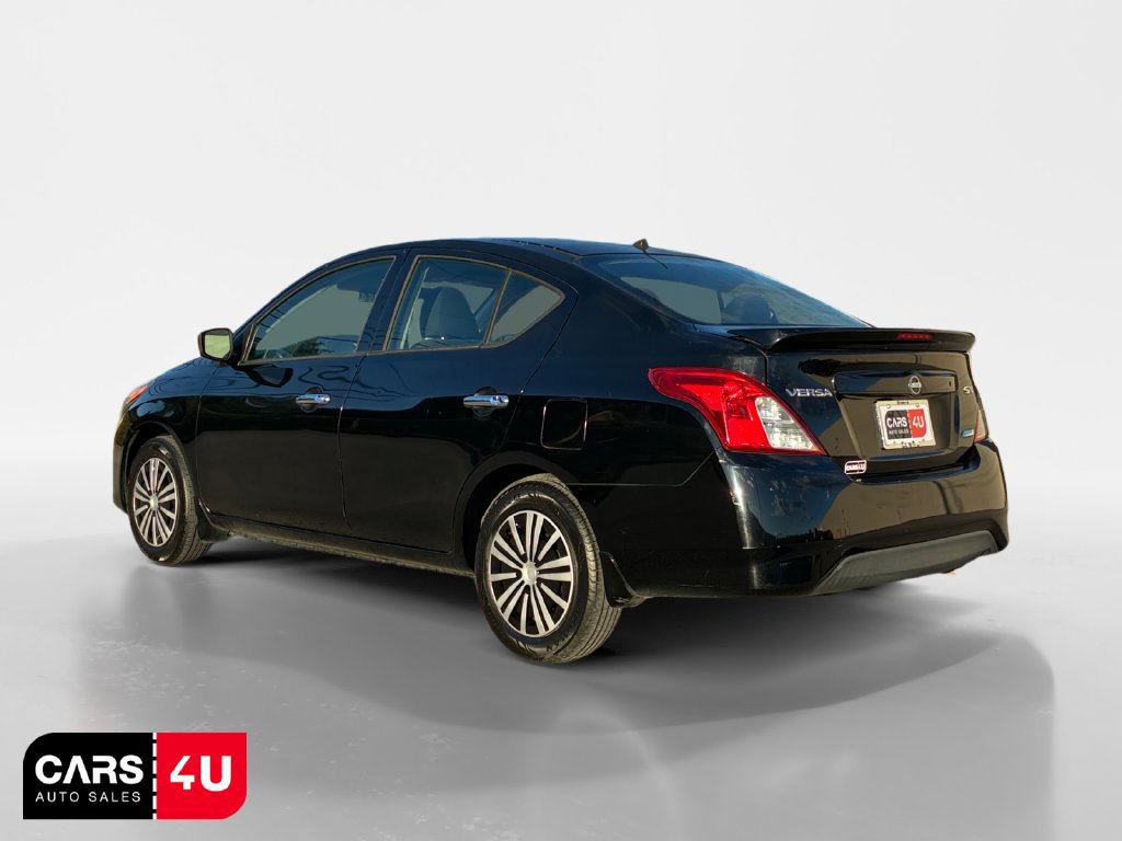 Used 2015 Nissan Versa SV FWD image 5