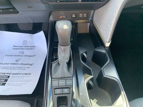 Used 2025 Toyota Camry LE w/ Convenience Package image 24