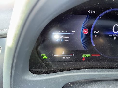 Used 2025 Lexus UX 300h FWD image 25