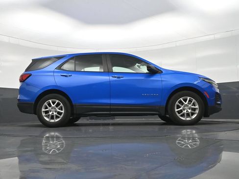 Used 2024 Chevrolet Equinox LS w/ Driver Confidence II Package FWD image 28