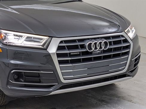 Used 2019 Audi Q5 Prestige w/ Prestige Package image 40