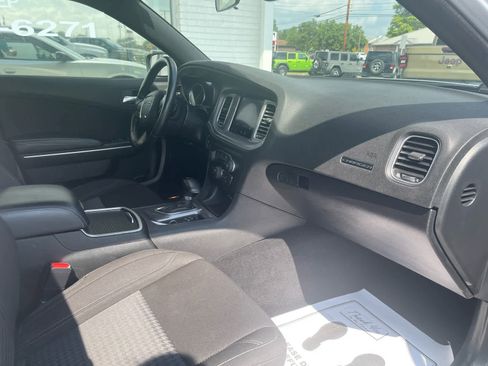 Used 2023 Dodge Charger SXT image 10
